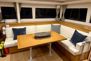 salon, Lagoon 450, catamaran for sale