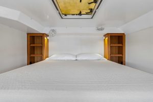 bed, Maine Cat P-47, trawler for sale
