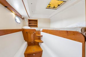 bed, Maine Cat P-47, trawler for sale
