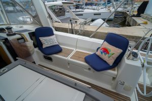 cockpit, Beneteau 45 Oceanis, sailboat for sale