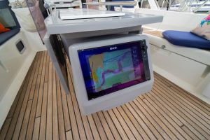 helm, Beneteau 45 Oceanis, sailboat for sale