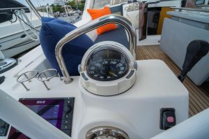 helm, Beneteau 45 Oceanis, sailboat for sale