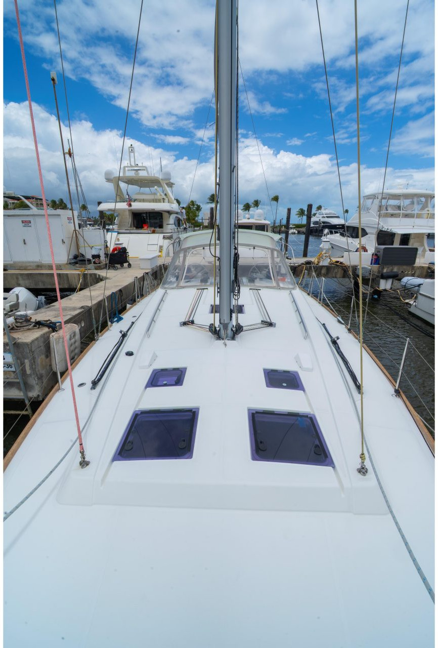 deck, Beneteau 45 Oceanis, sailboat for sale