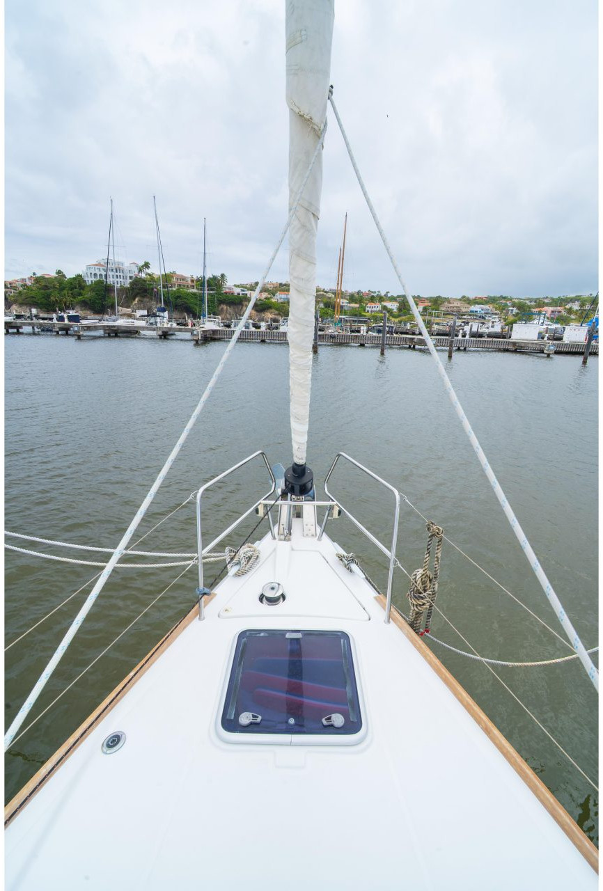 deck, Beneteau 45 Oceanis, sailboat for sale