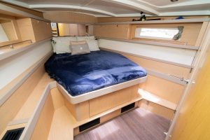 bed, Beneteau 45 Oceanis, sailboat for sale