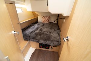 bed, Beneteau 45 Oceanis, sailboat for sale
