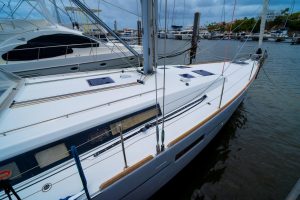 deck, Beneteau 45 Oceanis, sailboat for sale