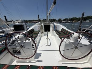 helm, Beneteau 473 Oceanis, sailboat for sale