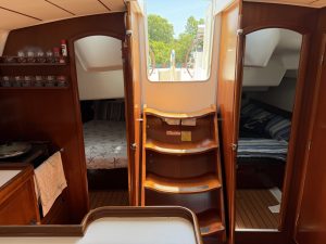 bed, Beneteau 473 Oceanis, sailboat for sale