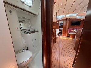 bath, Beneteau 473 Oceanis, sailboat for sale