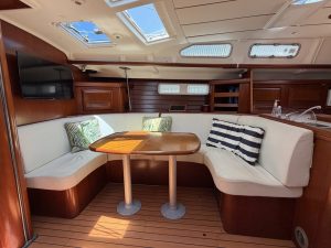 salon, Beneteau 473 Oceanis, sailboat for sale