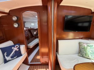 salon, Beneteau 473 Oceanis, sailboat for sale
