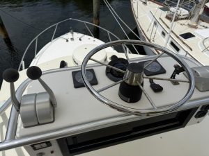 deck, Carolina Classic 28, trawler for sale