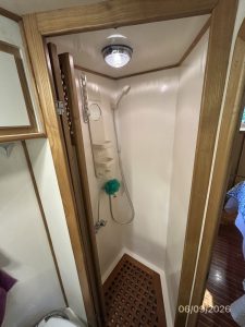 bath, Custom, trawler for sale