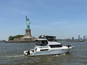 underway, Carver 430, trawler for sale
