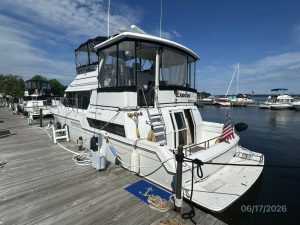 exterior, Carver 430, trawler for sale