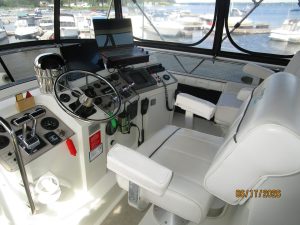helm, Carver 430, trawler for sale