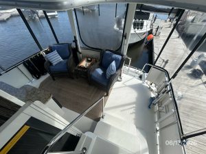 cockpit, Carver 430, trawler for sale