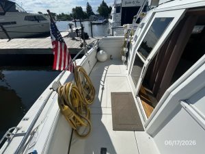 deck, Carver 430, trawler for sale
