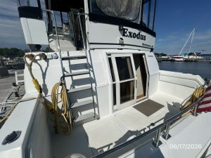 deck, Carver 430, trawler for sale
