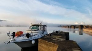 exterior, Cruisers 4280, trawler for sale