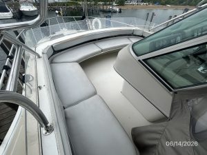 cockpit, Cruisers 4280, trawler for sale