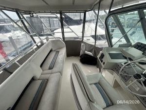 cockpit, Cruisers 4280, trawler for sale