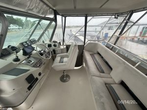 helm, Cruisers 4280, trawler for sale