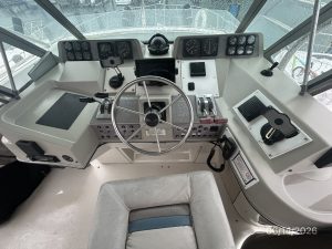 helm, Cruisers 4280, trawler for sale
