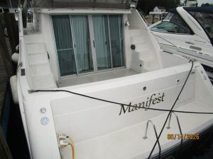 cockpit, Cruisers 4280, trawler for sale