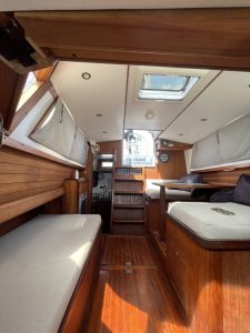 salon, Challenger 42, sailboat for sale