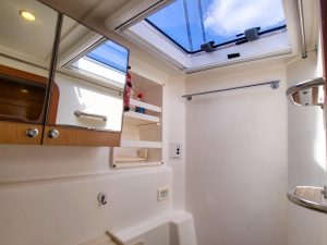 bath, Catana 65, catamaran for sale