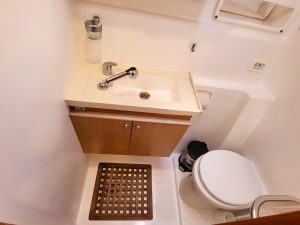 bath, Catana 65, catamaran for sale