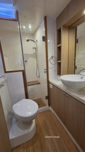 bath, Aquila 44, trawler for sale