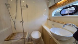 bath, Aquila 44, trawler for sale