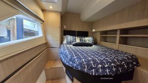 bed, Aquila 44, trawler for sale