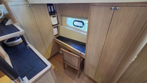 navigation station, Aquila 44, trawler for sale