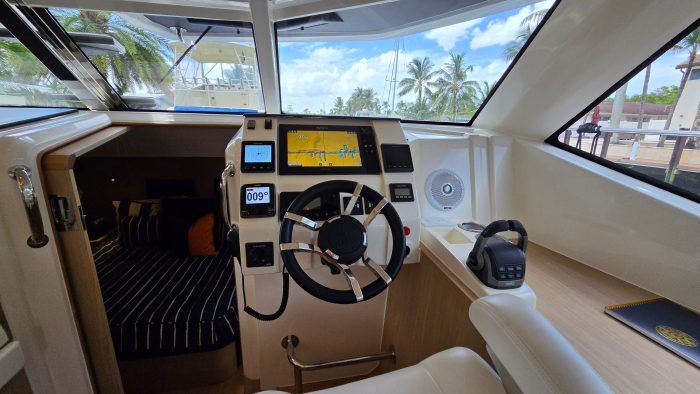 helm, Aquila 44, power catamaran for sale