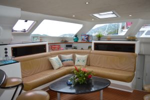 salon, Voyage 520, catamaran for sale