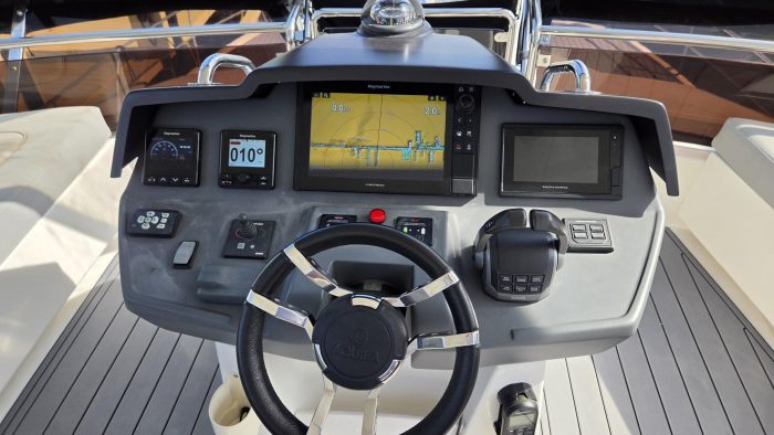 Aquila 44, power catamaran for sale