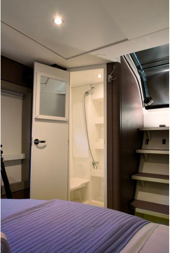 bath, Bali 4.8, catamaran for sale