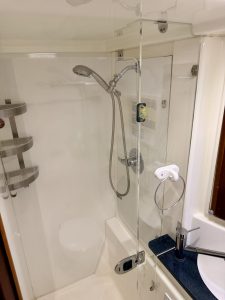 bath, Leopard 48, catamaran for sale