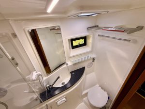 bath, Leopard 48, catamaran for sale