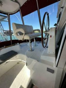 helm, Lagoon 380, trawler for sale