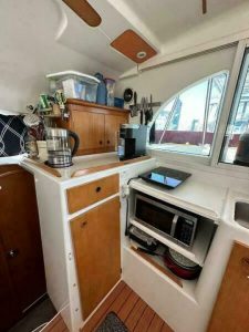 interior, Lagoon 380, trawler for sale