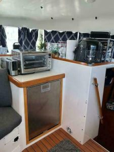 interior, Lagoon 380, trawler for sale