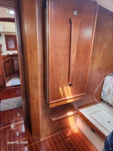 salon, Island Packet 38, sailboat for sale