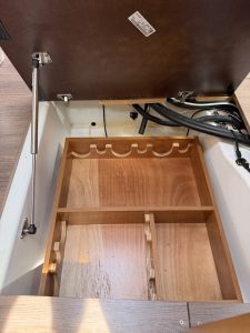 interior, Jeanneau, sailboat for sale