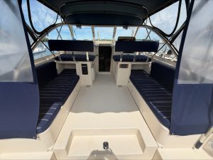 cockpit, Mainship 34, trawler for sale