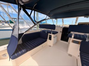 cockpit, Mainship 34, trawler for sale